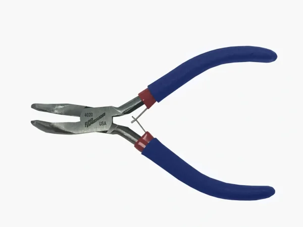 4 1/2" Curved Long Nose Serrated 4020